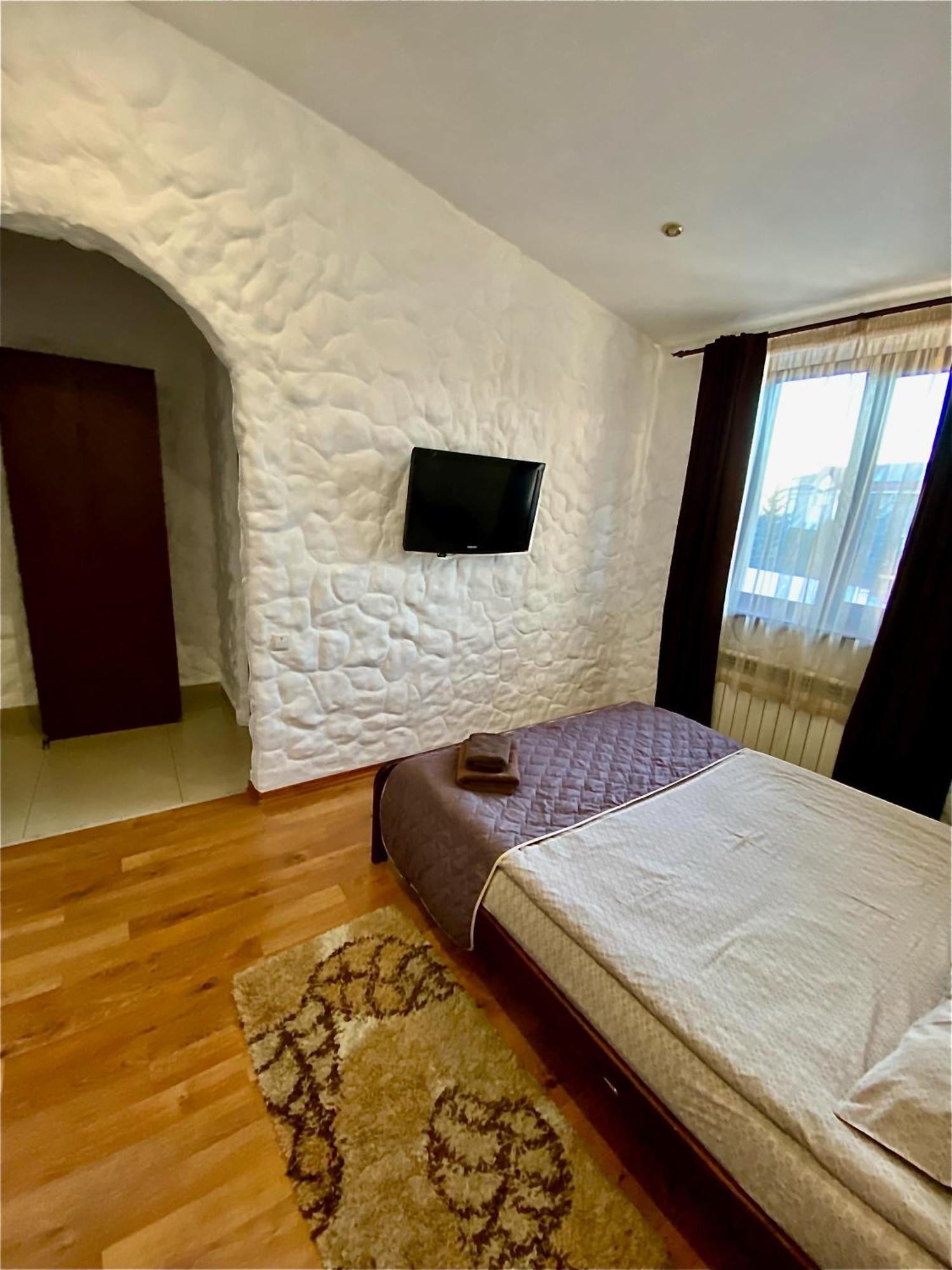 Complex Khutor Hotel Velyka Omelyana Bagian luar foto